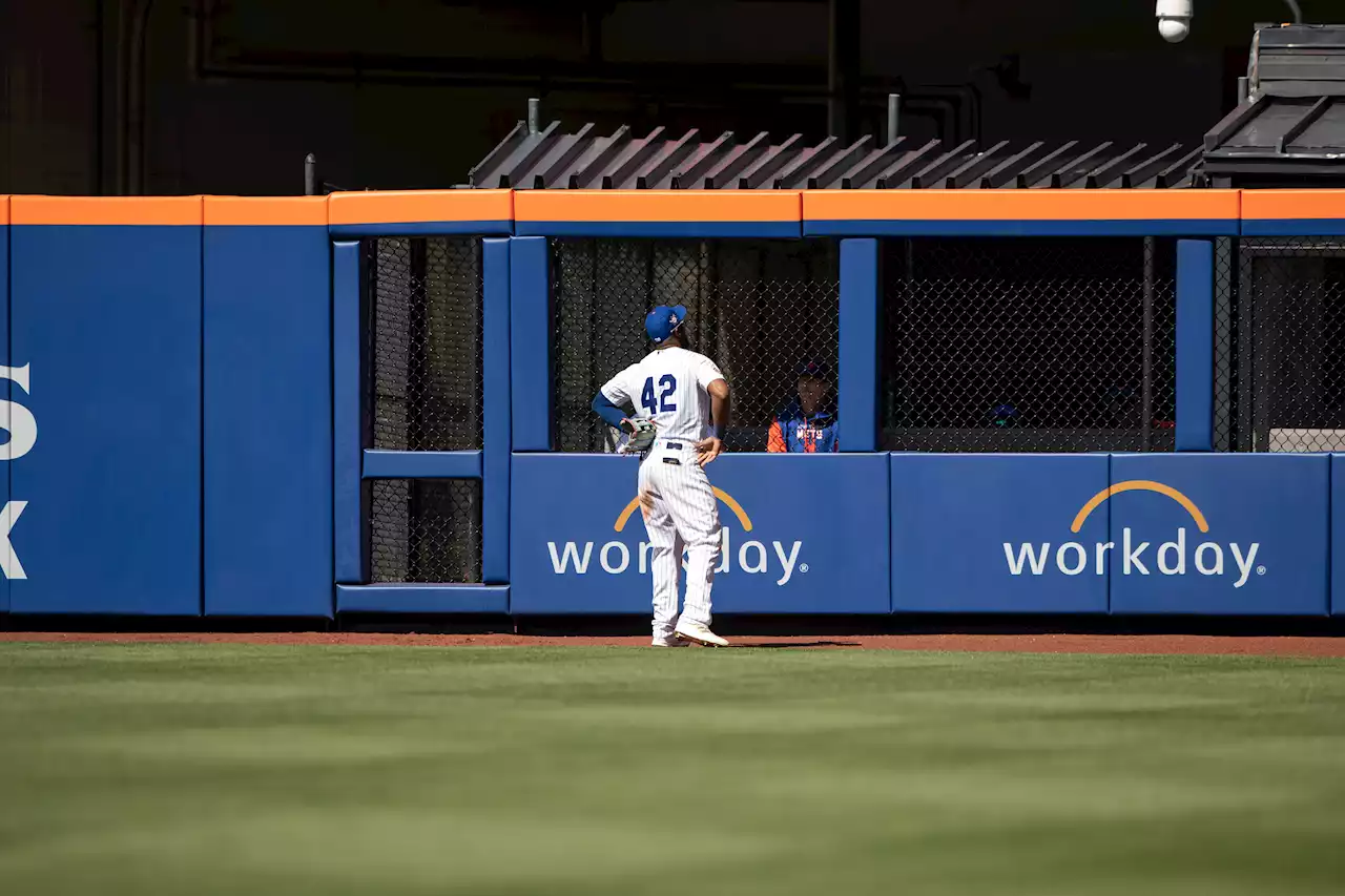 Mets to move right field fences in as part of new Citi Field fan experience