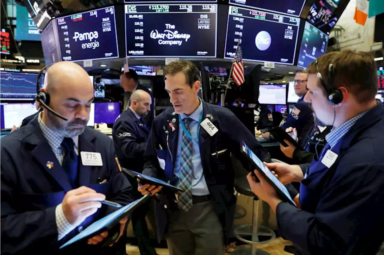 Wall Street perpanjang kenaikan, dipicu sentimen positif & inflasi AS