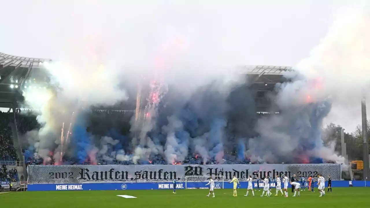 2. Liga: KSC gegen St. Pauli 4:4: 15 Verletzte nach Pyro-Wahnsinn in Karlsruhe