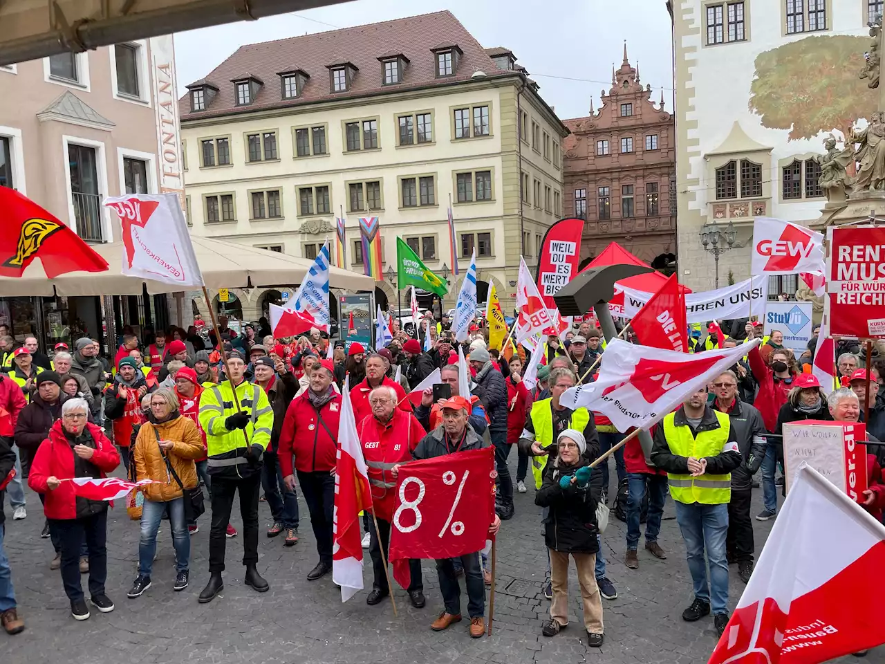 Energiekrise: Gewerkschaften demonstrieren in Würzburg