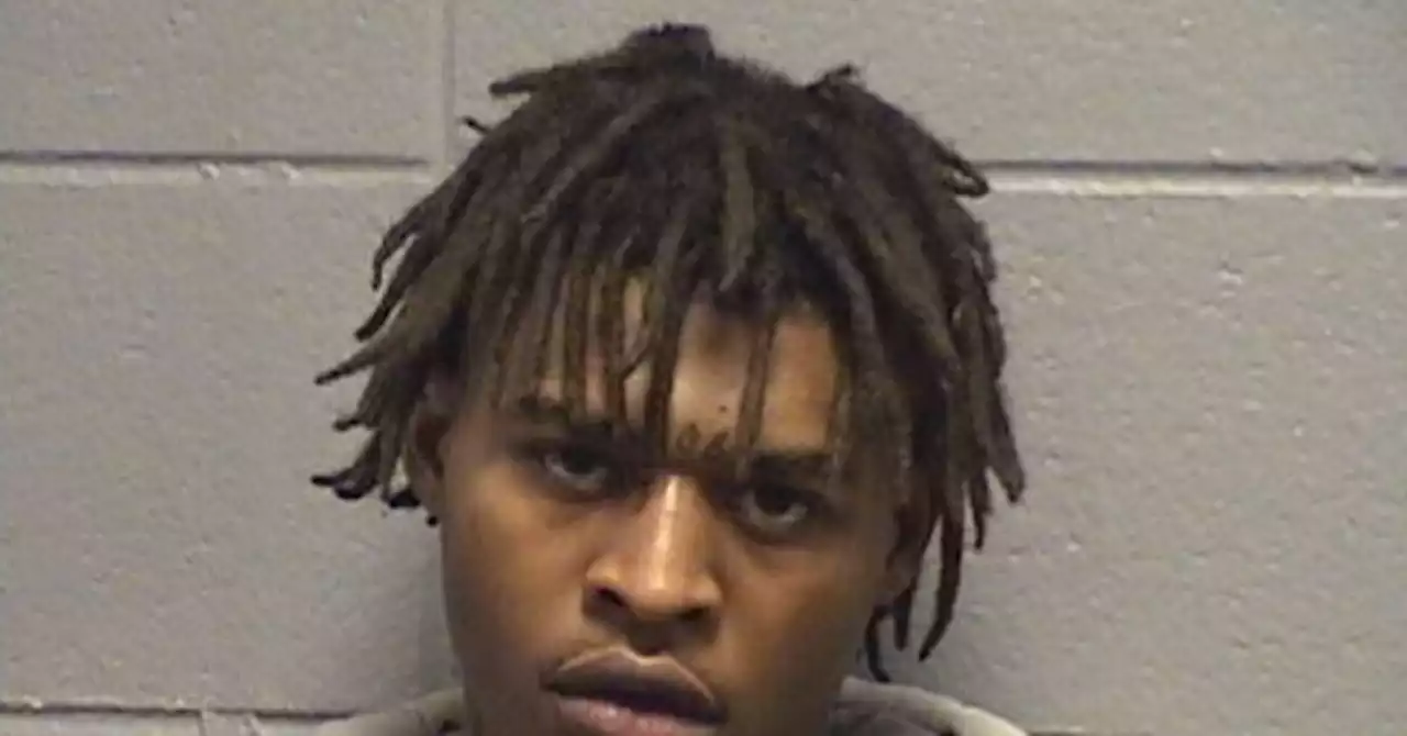 Report: Chicago Man Cuts Off Ankle Monitor, Attempts to Murder 2 People in IA