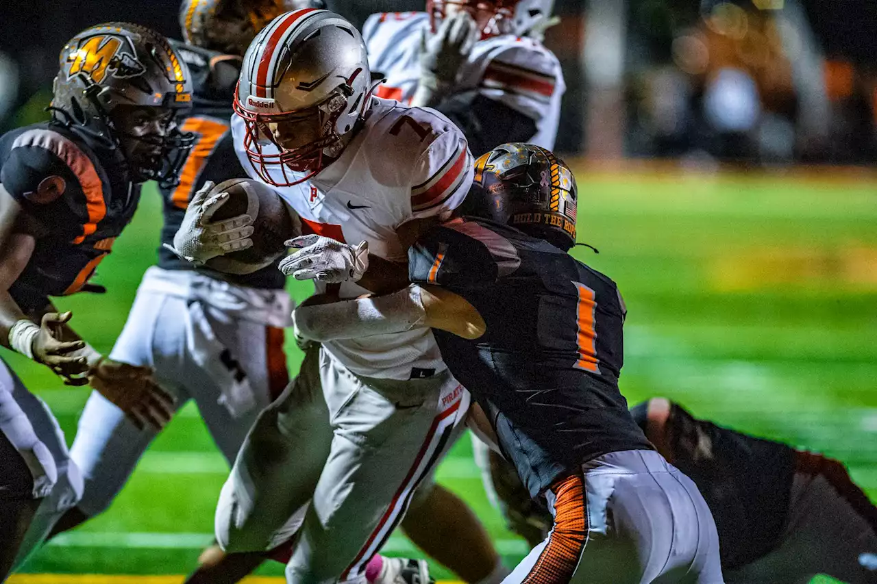 Scouting Cook County quarterfinal football playoff games