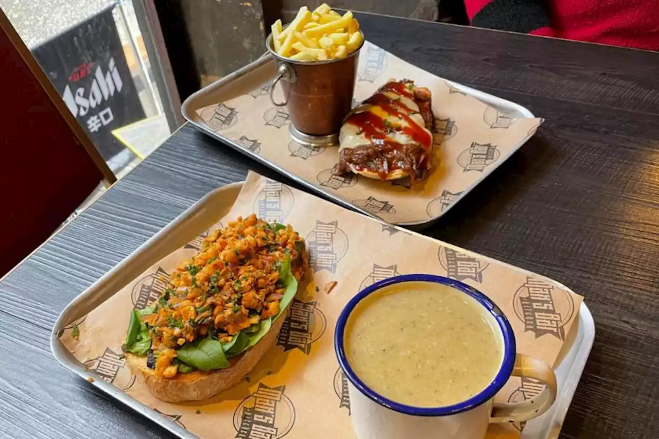 We review the £5 lunch deal at Max's in Glasgow