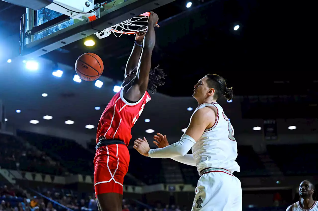 No. 3 Houston improves to 2-0 with win over Saint Joseph's