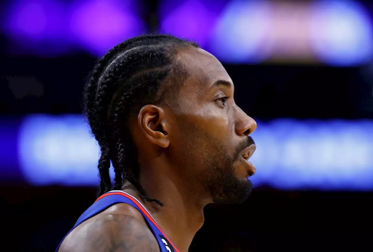 Clippers’ Kawhi Leonard takes part in drills, won’t play Saturday