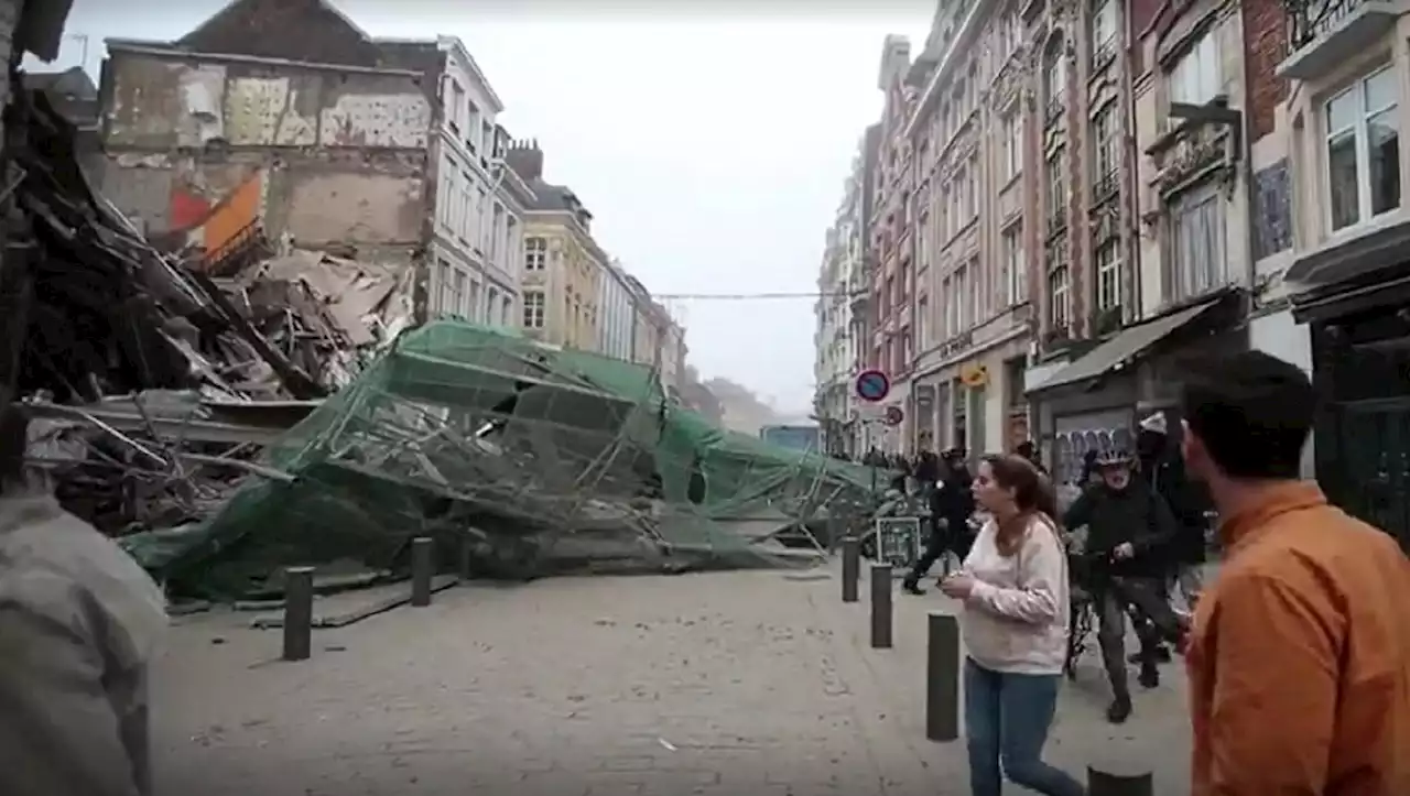 Deux bâtiments s’effondrent dans une rue commerçante de Lille sans faire de victime