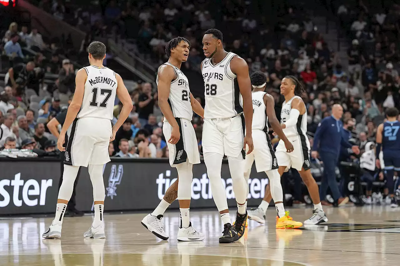 Keldon Johnson comanda a los Spurs ante los Bucks y acaban con sequía de victorias