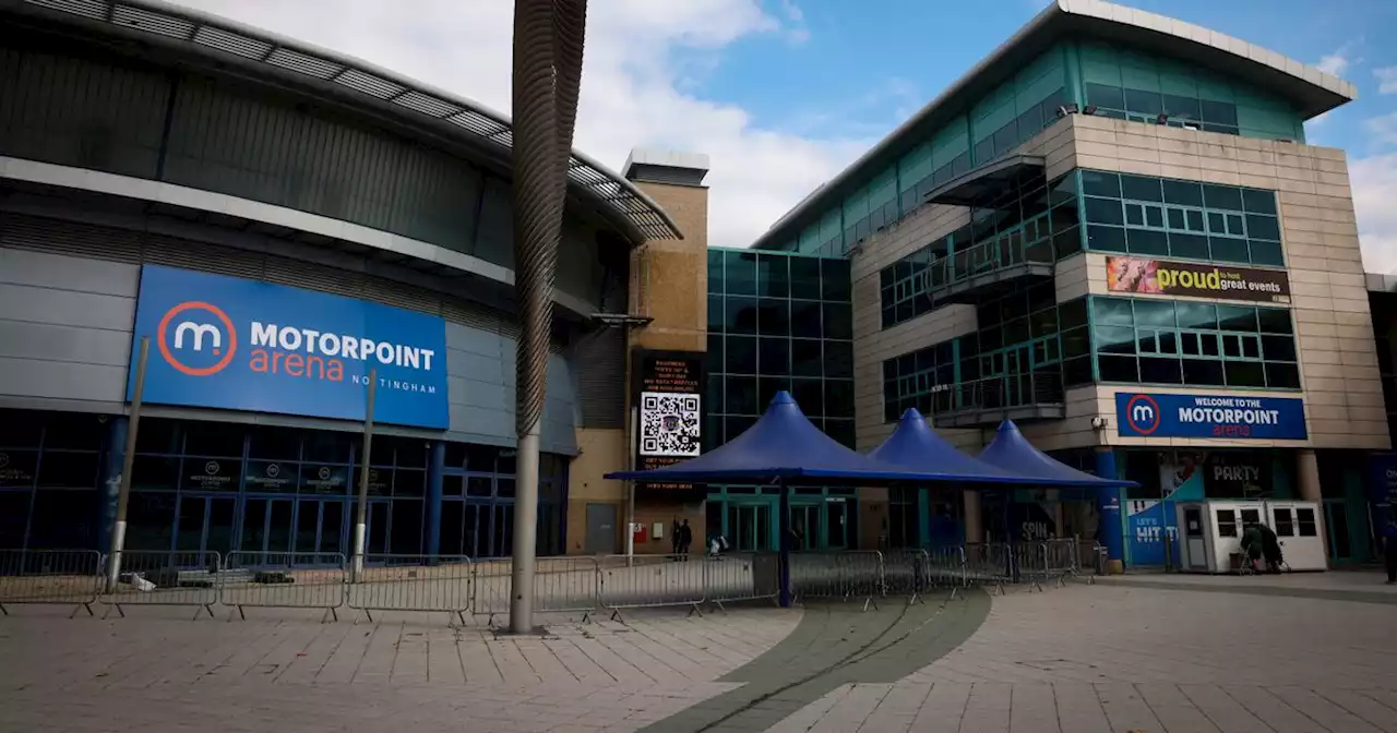 Hour-long queue for Peter Kay tickets as 50,000 people in it