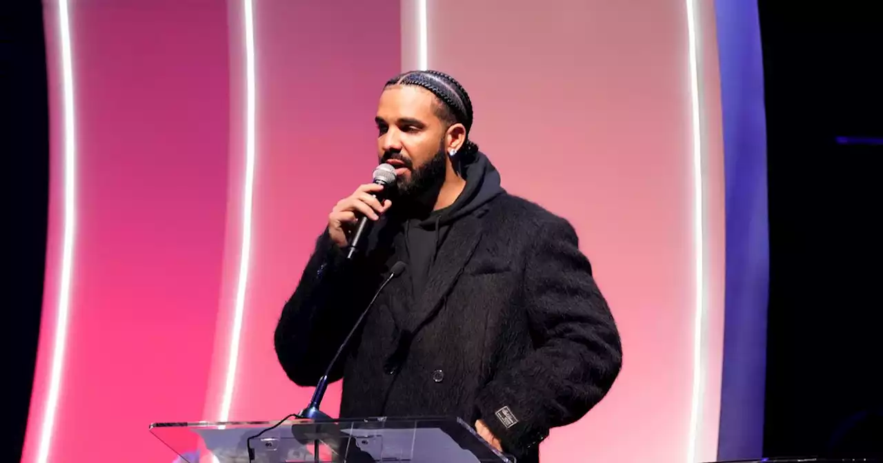 Drake breaks down in tears as he joins Justin Bieber and fans at Takeoff funeral