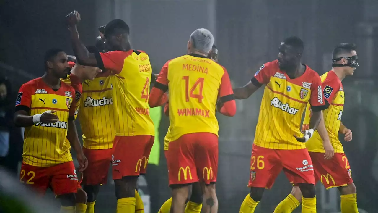 Lens-Clermont: des Lensois renversants reviennent à deux points du PSG avec un 5e succès d'affilée