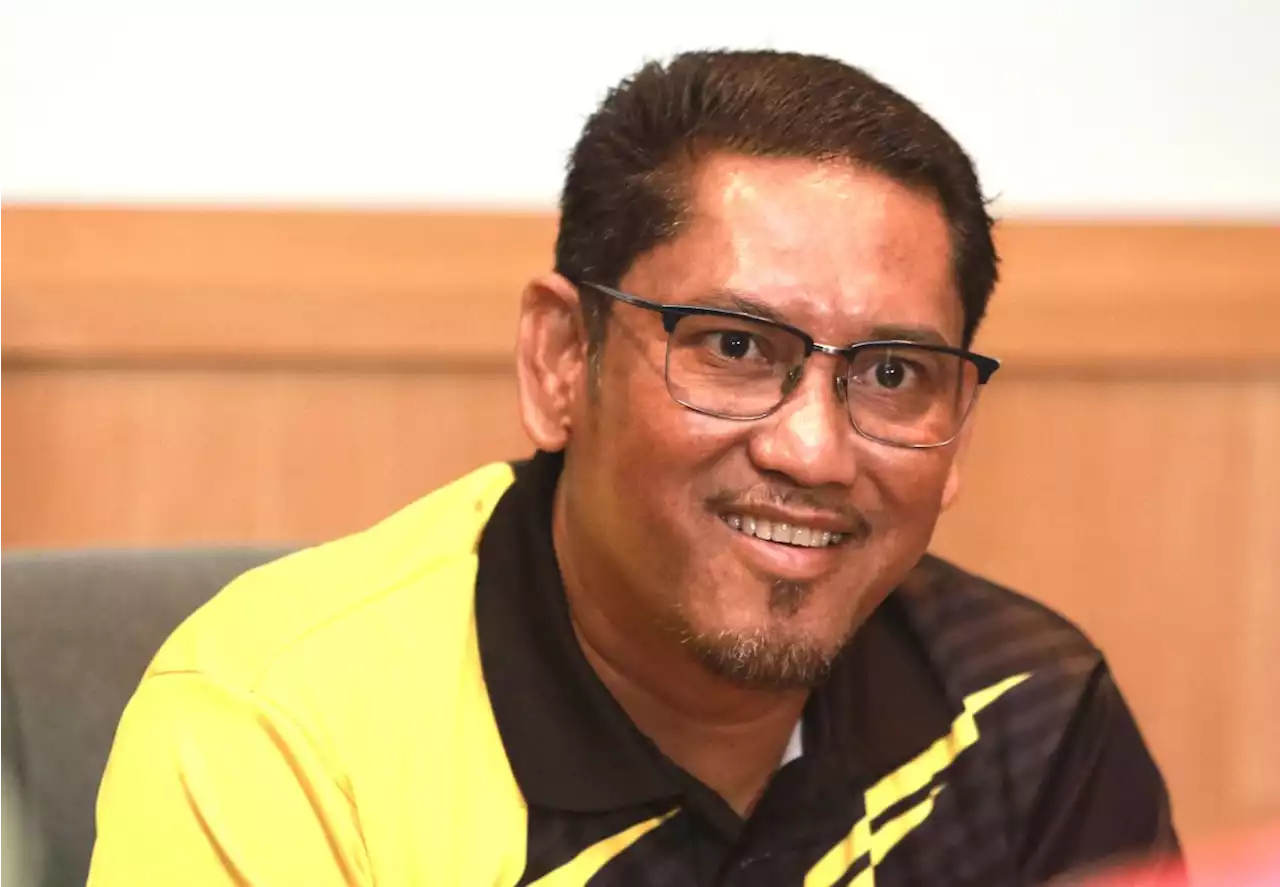 GE15: Ahmad Faizal amused over Anwar’s ‘gigantic’ posters