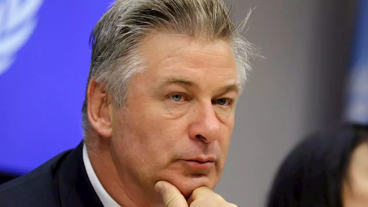 Nach Todesschuss auf Kamerafrau: Jetzt verklagt Alec Baldwin die Filmcrew