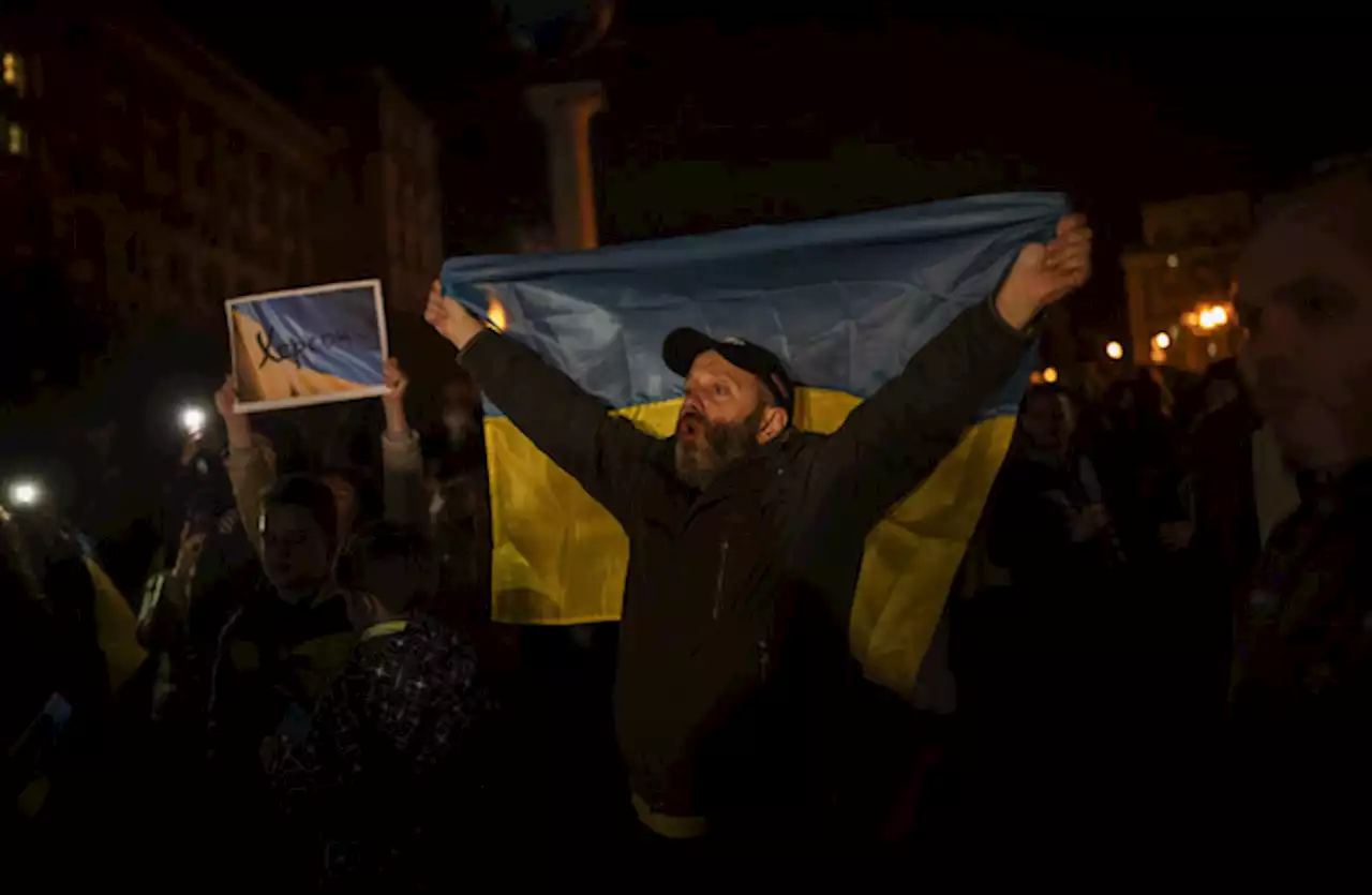 'Ours': Zelenskyy hails recapture of Kherson as Ukrainian soldiers raise flags in city centre