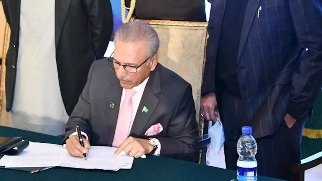 There Is Nothing Bad To Hold Consultations On Appointment Of Army Chief : President - Abb Takk News
