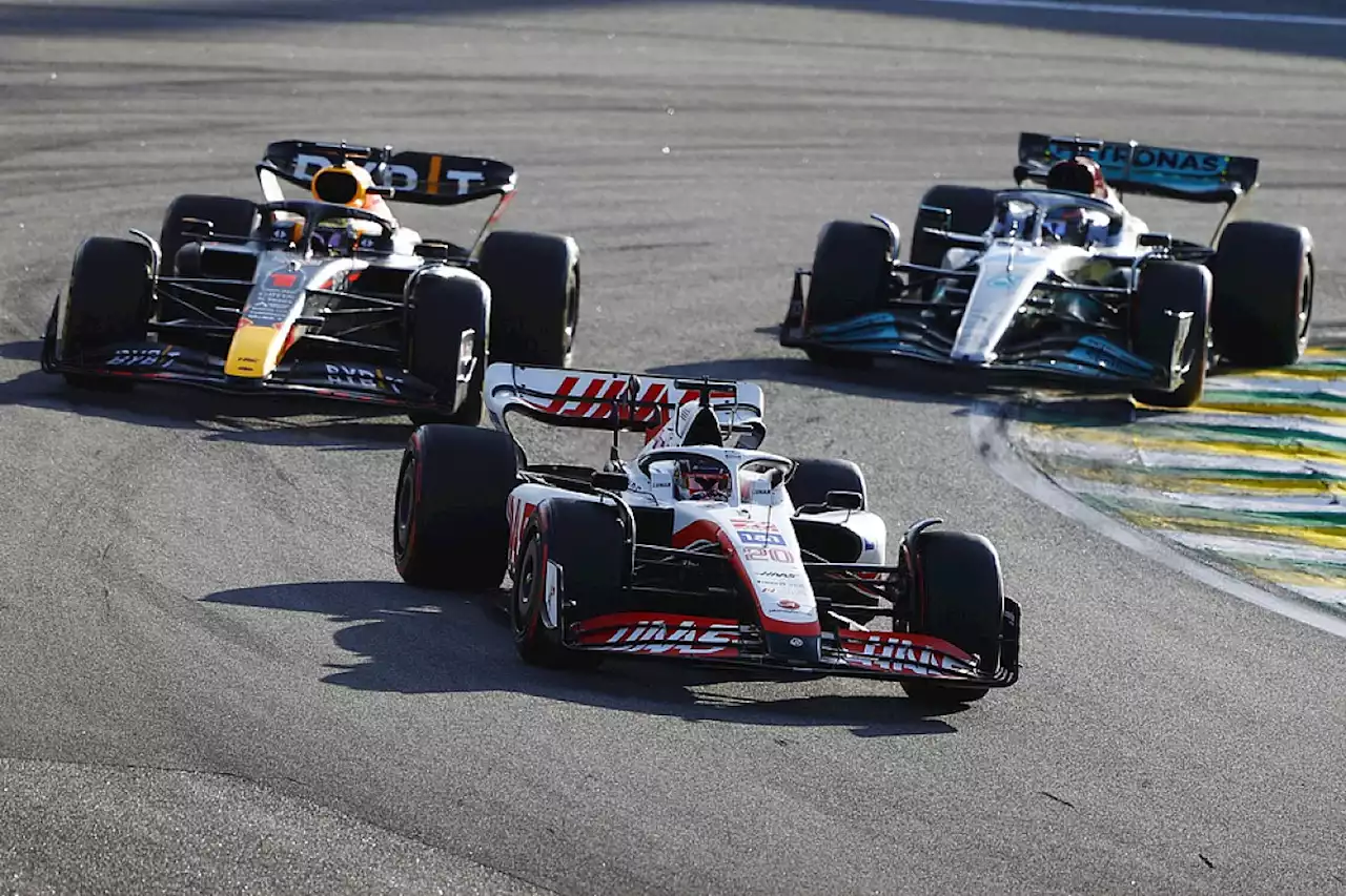 Magnussen &quot;forgot&quot; to enjoy leading Brazil F1 sprint