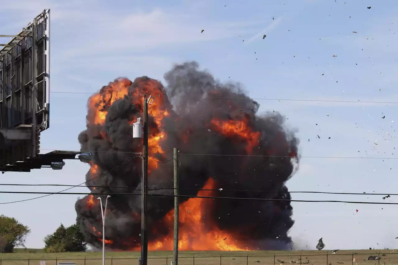 Unfall im US-Bundesstaat Texas – Kollision bei Flugshow in Dallas – Tote befürchtet