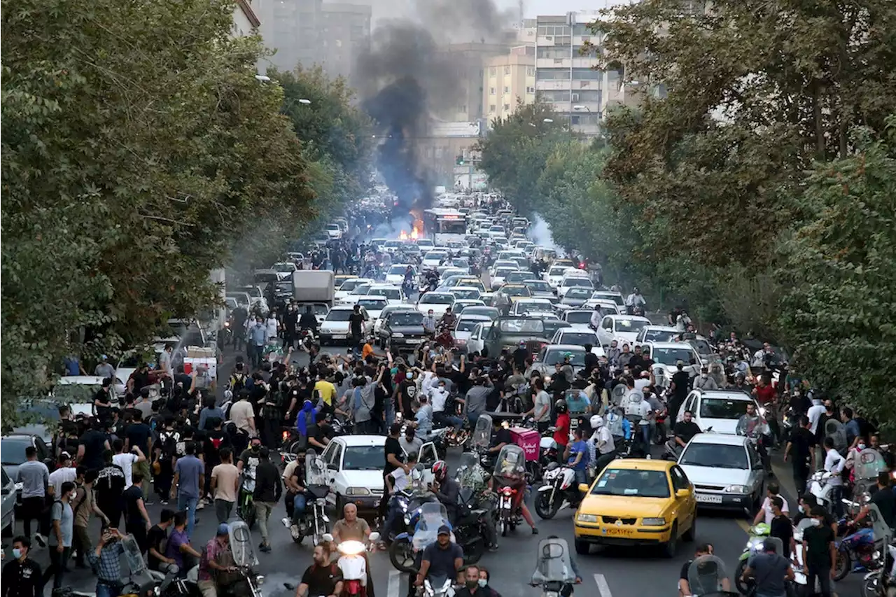 Iran: Gericht verkündet erstes Todesurteil nach Protesten