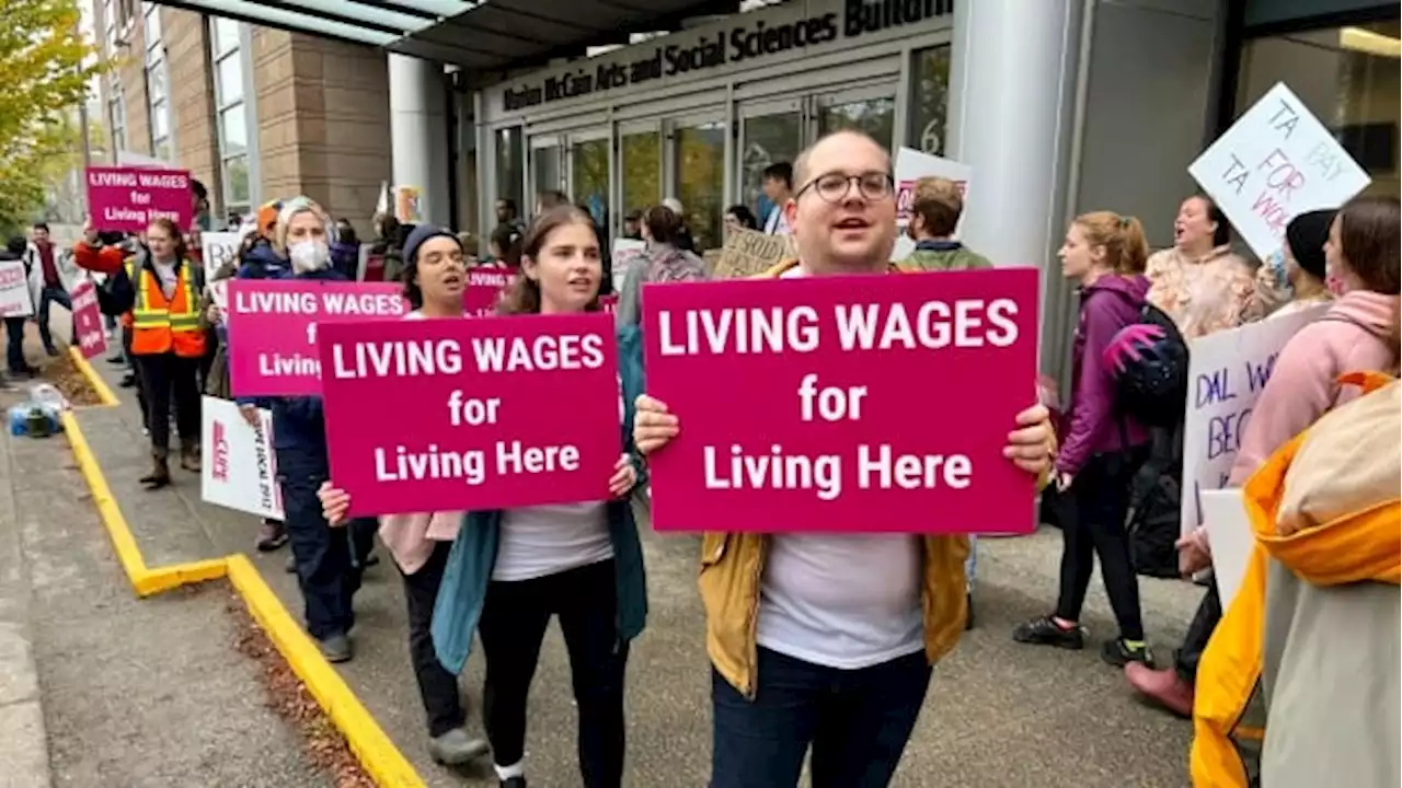 Striking Dalhousie University workers ratify new contract | CBC News