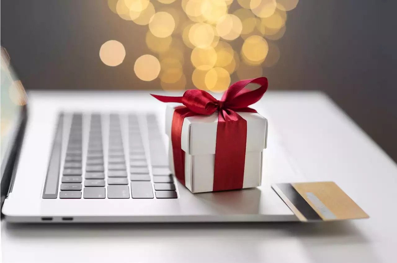 Retail Businesses Can Thrive This Holiday Shopping Season By Analyzing Clickstream Data