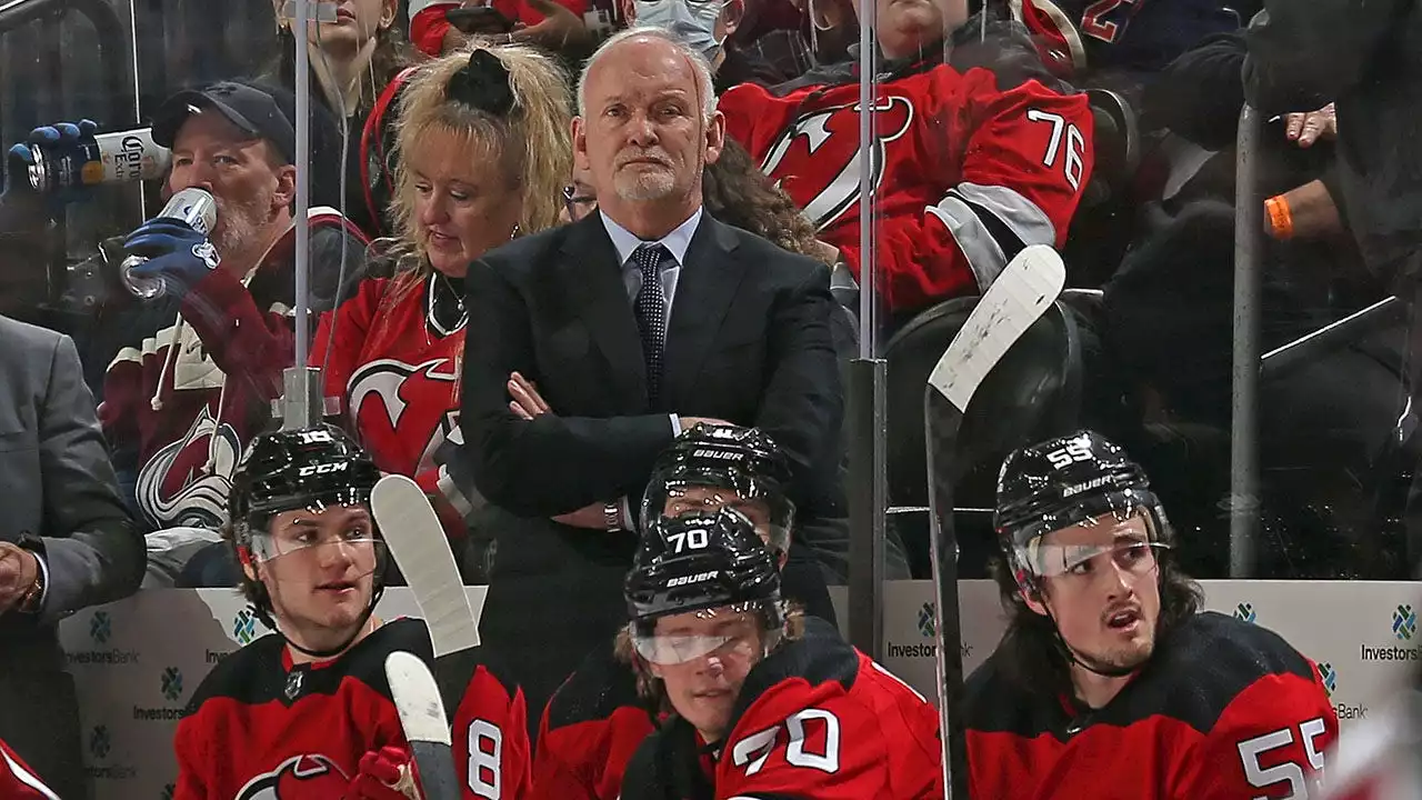 Devils fans chant apology to head coach they wanted fired as winning streak reaches eight games