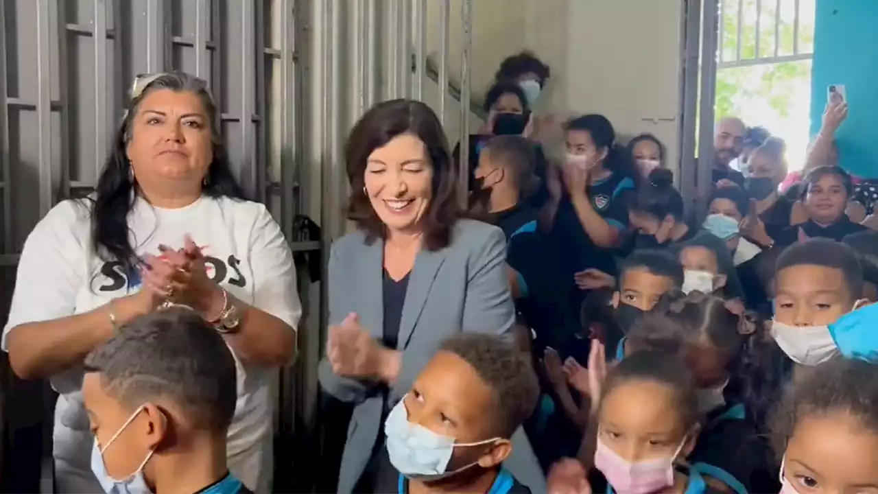 Hochul ripped for being maskless while joyfully dancing around masked children in viral clip