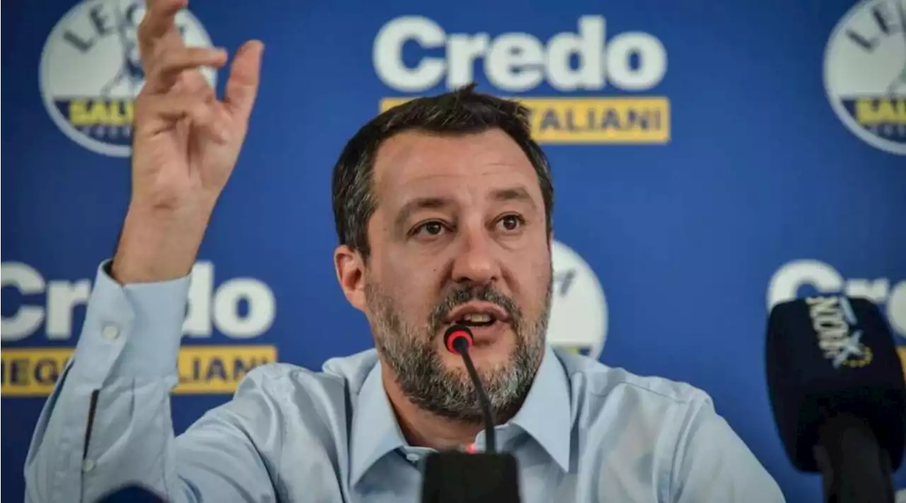 Migranti, Salvini: su solidarietà l'Europa batta un colpo