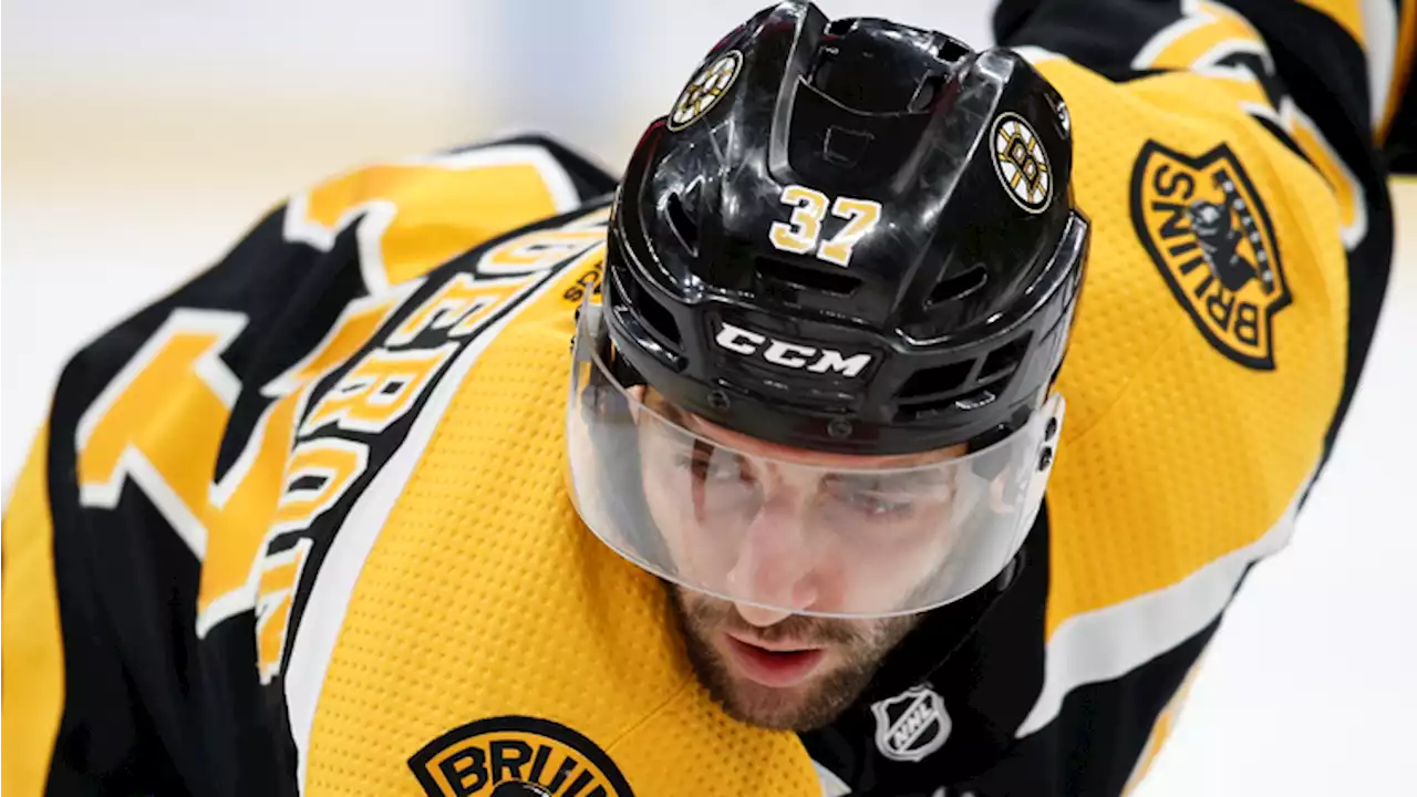 Bergeron Scores Twice as Bruins Beat Sabres 3-1