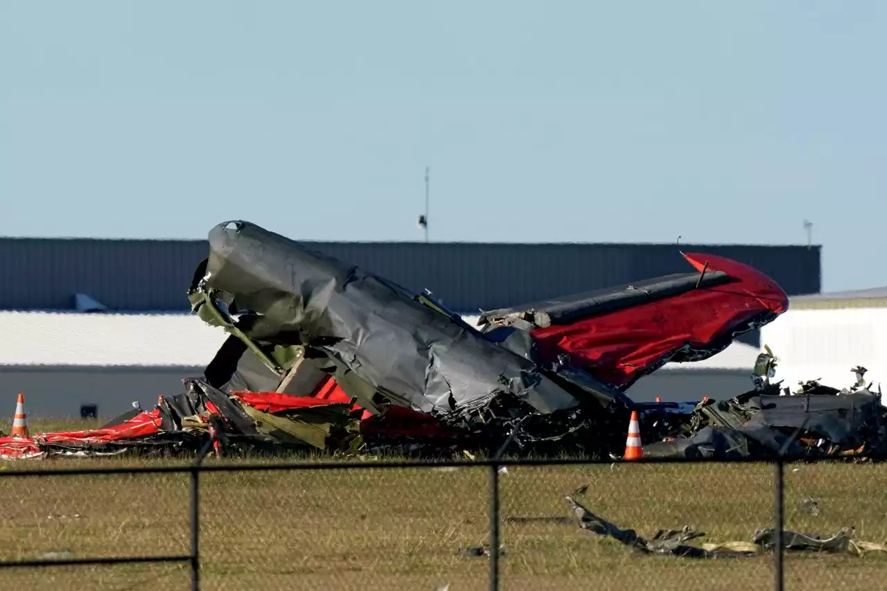 Historic planes collide above Dallas airport during show