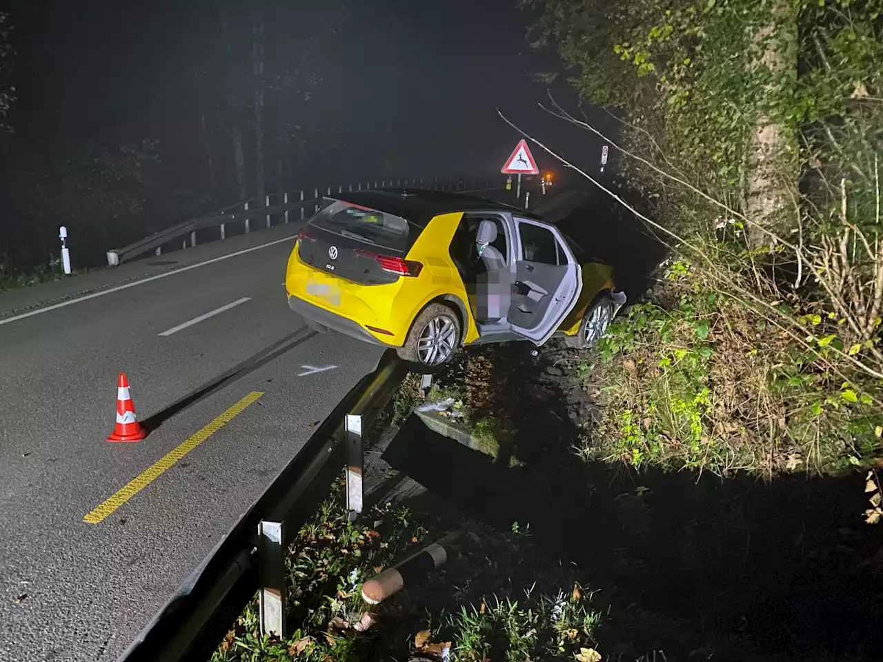 St.Gallen SG: Betrunkener Autofahrer (28) verunfallt