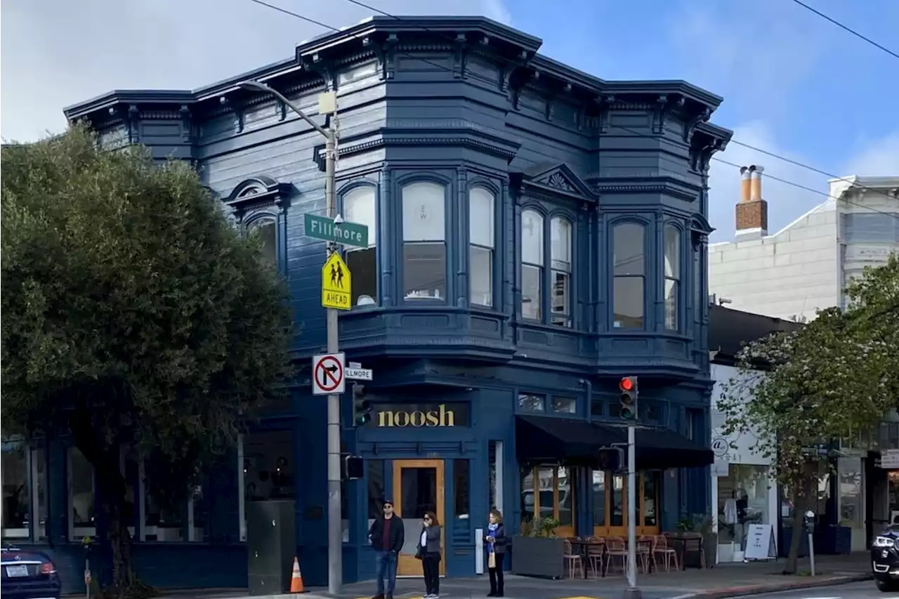 Burglars on getaway scooters seize liquor from SF restaurant