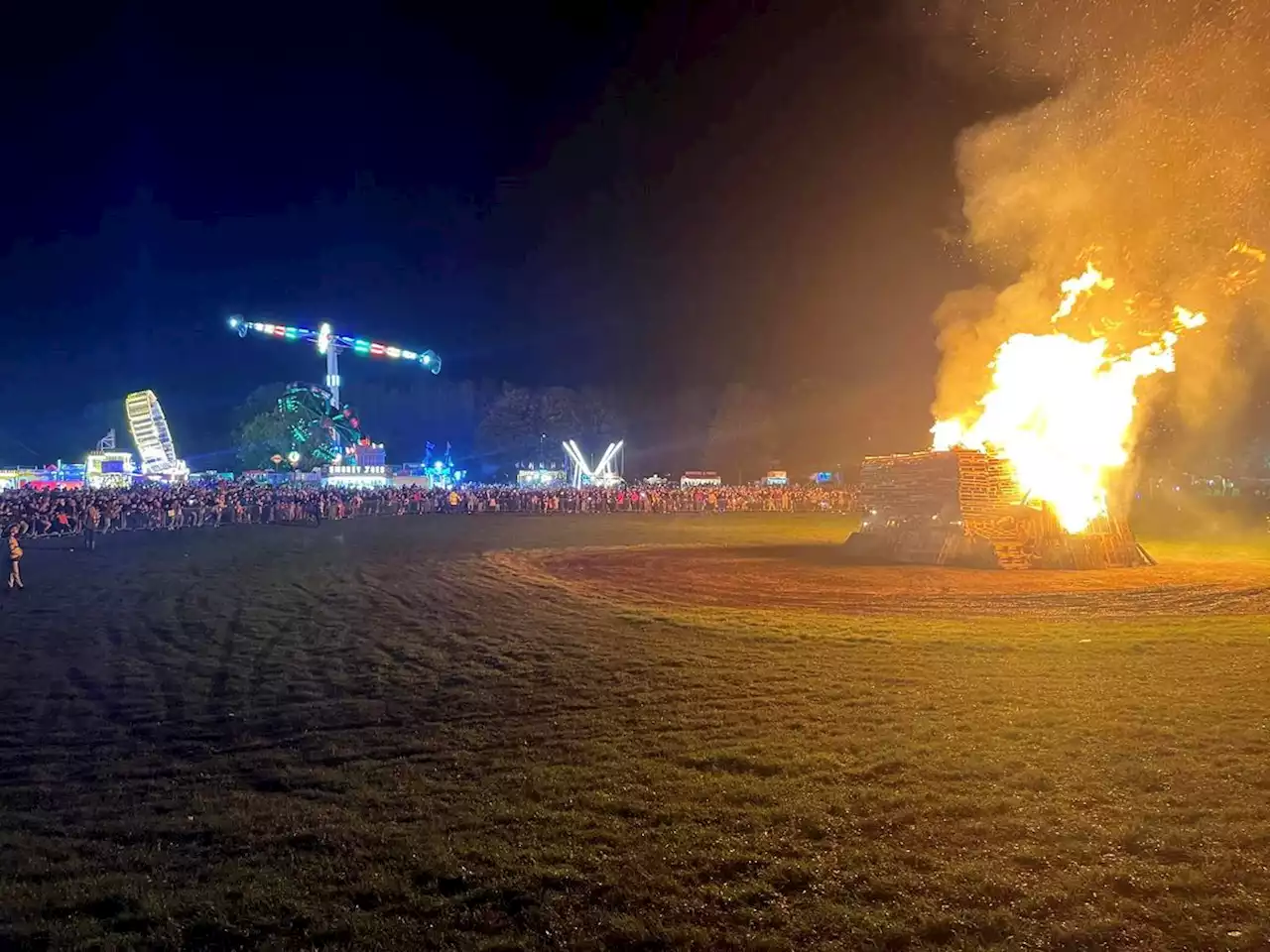 'Second time lucky' as 10,000 turn out for Donnington bonfire event