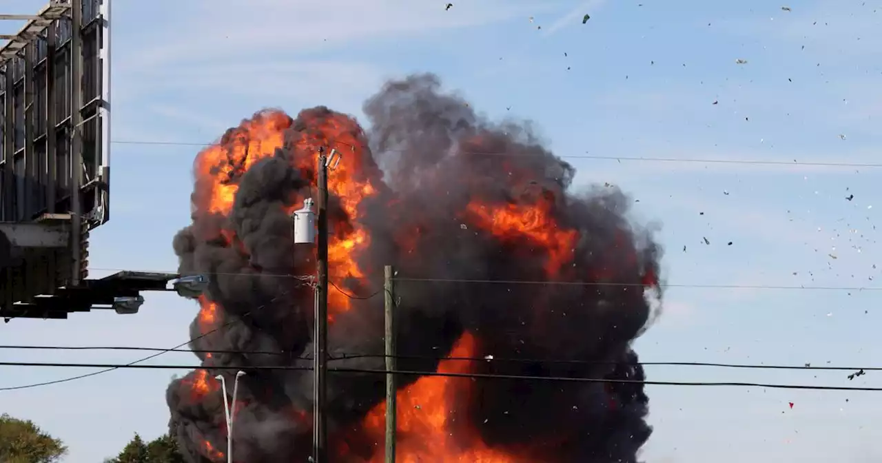 Two historic aircraft collide at Veterans Day show in Dallas