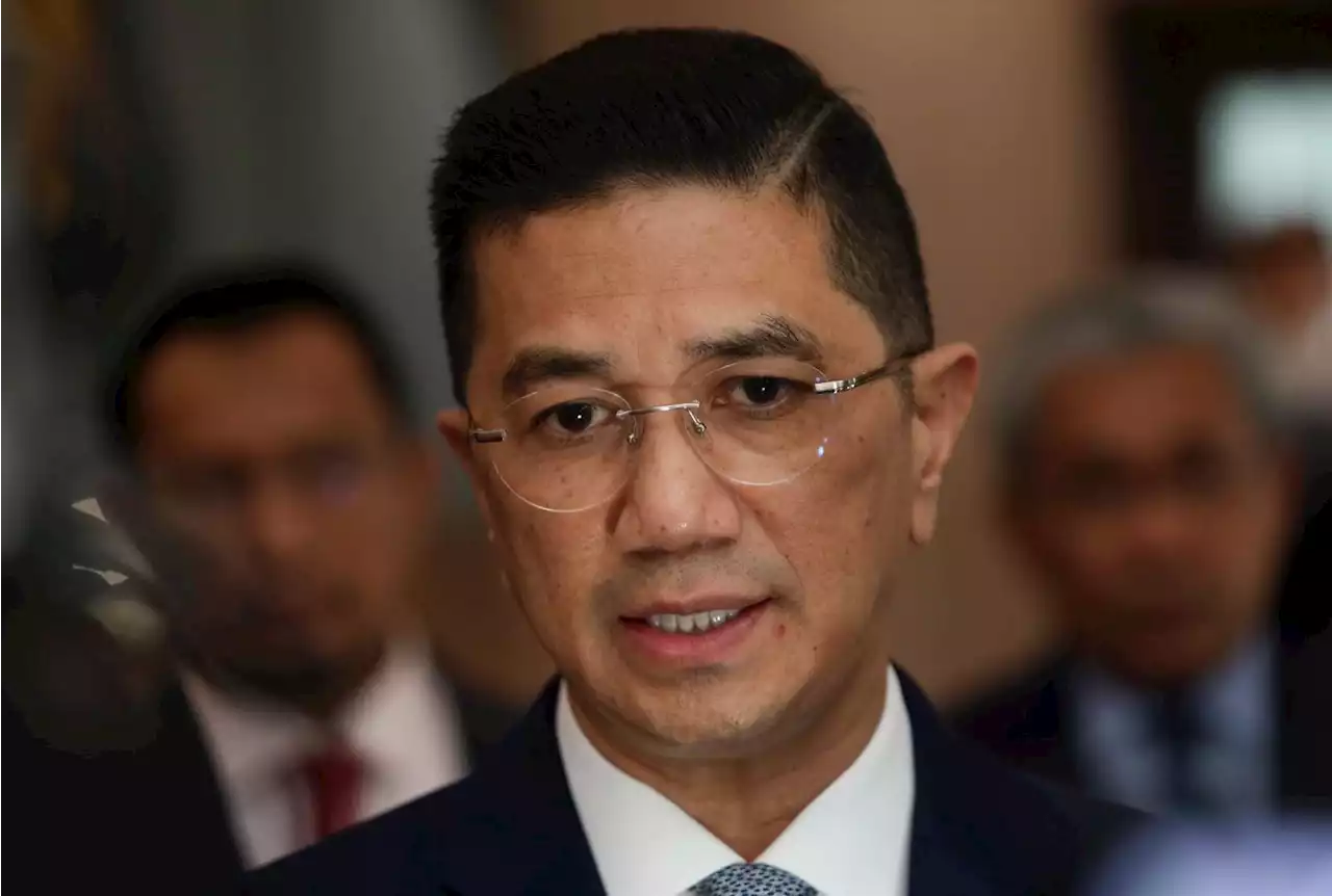 Azmin dedah sengsara berada dalam kerajaan PH