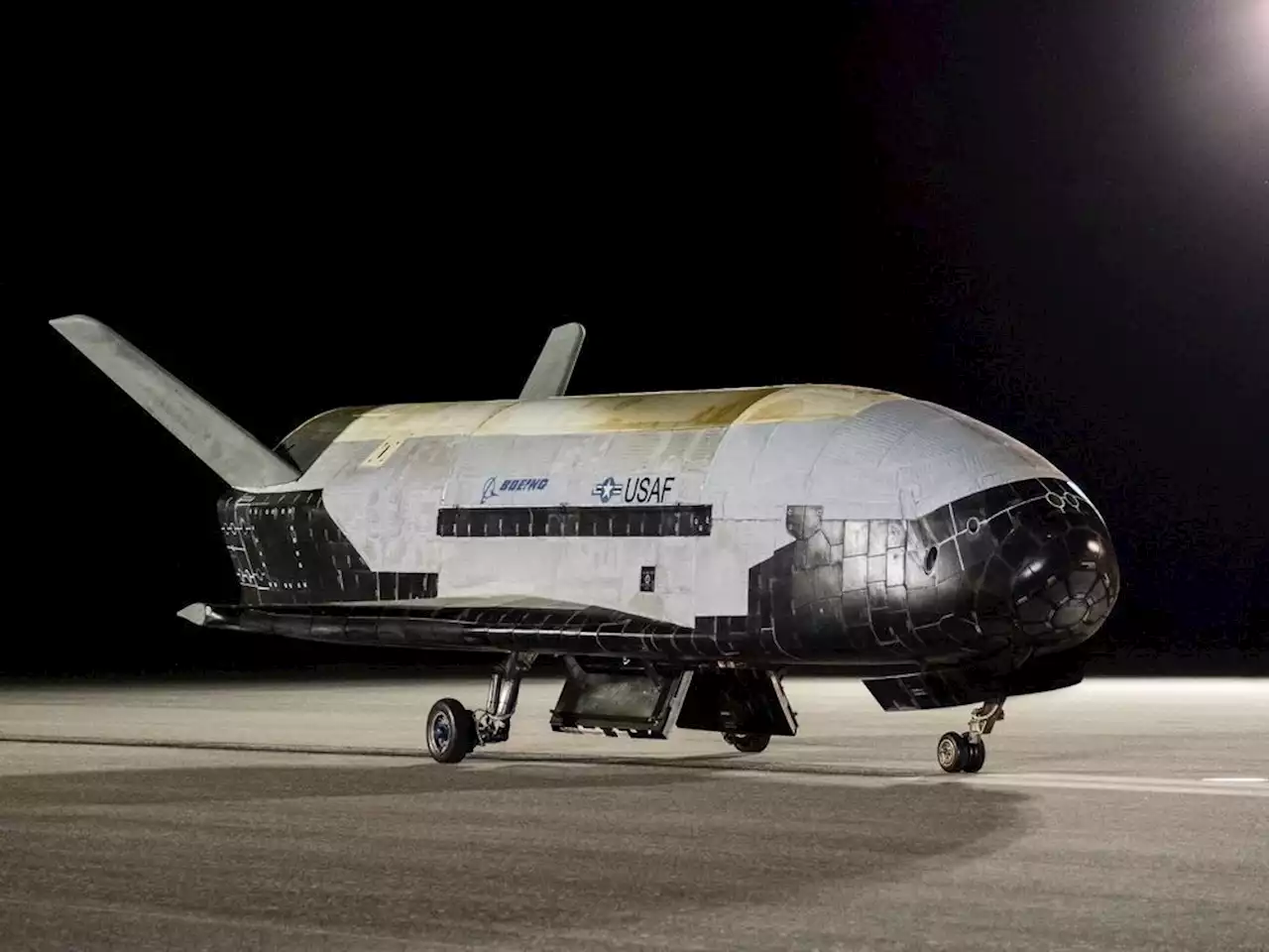 Unmanned, solar-powered US space plane back after 908 days