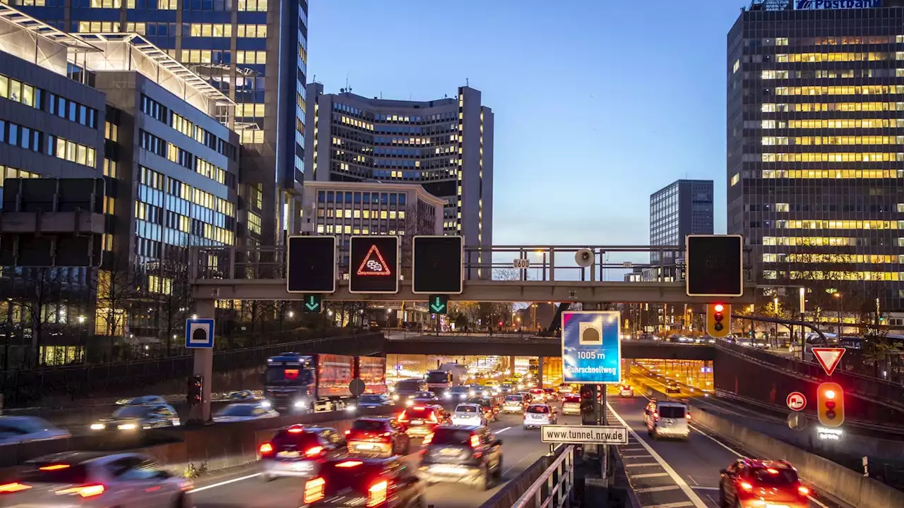 A40-Tunnel in Essen: Lautsprecheranlage gibt falsche Warnhinweise raus