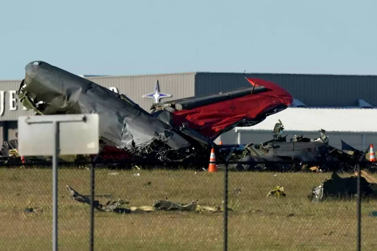 6 killed after vintage aircraft collide at Dallas air show