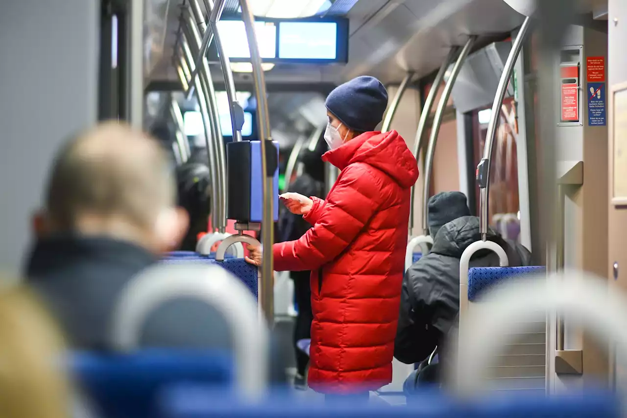 Rufe nach Ende der Maskenpflicht in Bayerns Bussen und Bahnen