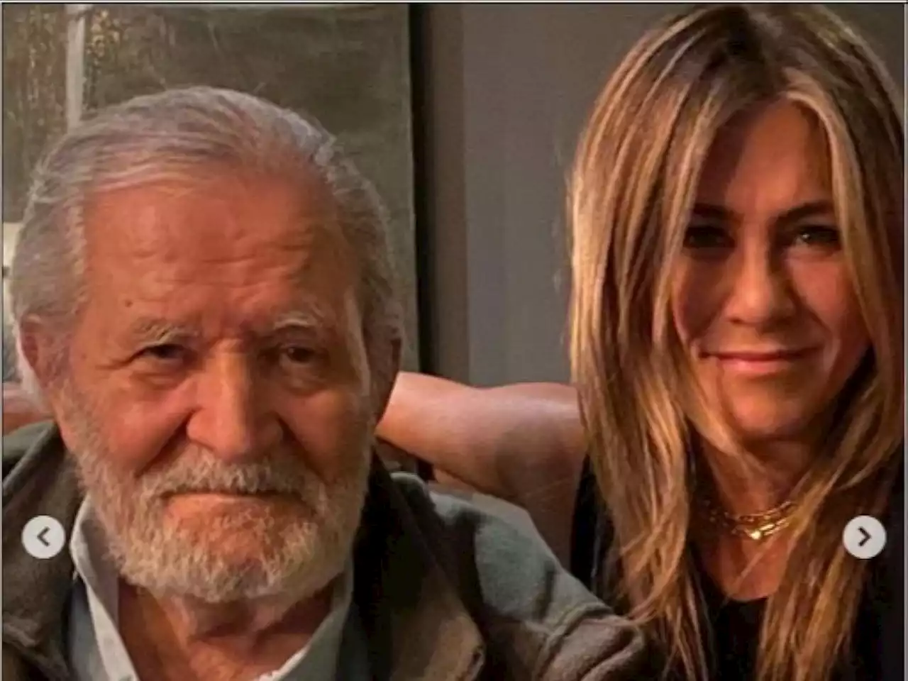 Jennifer Aniston announces death of her father John