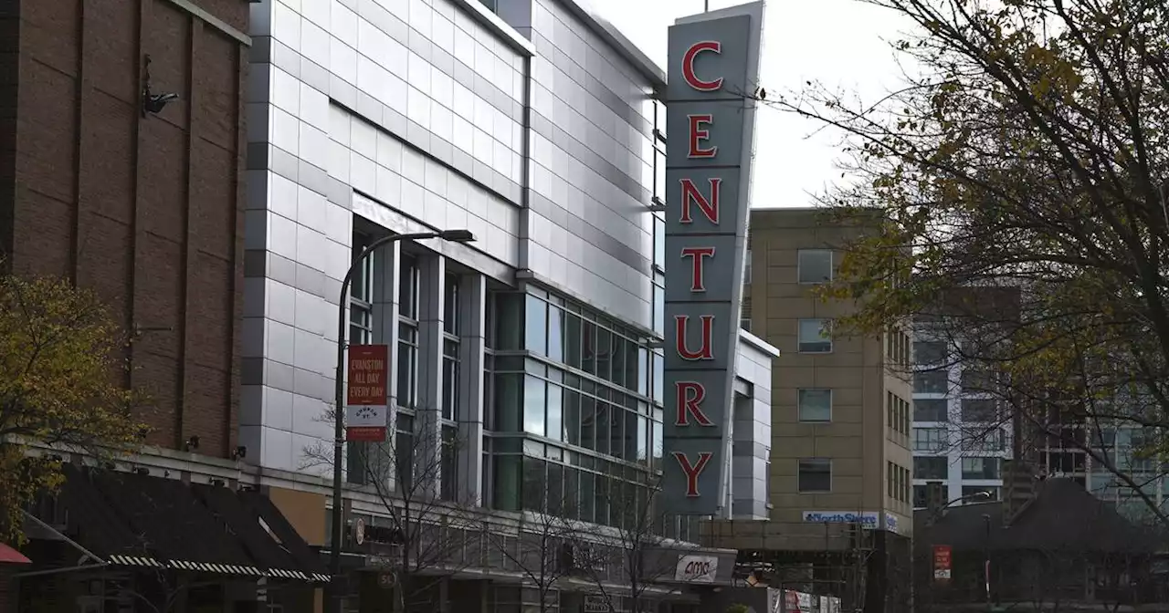 ‘There’s just something about seeing a movie in a theater’ AMC Evanston 12 opens