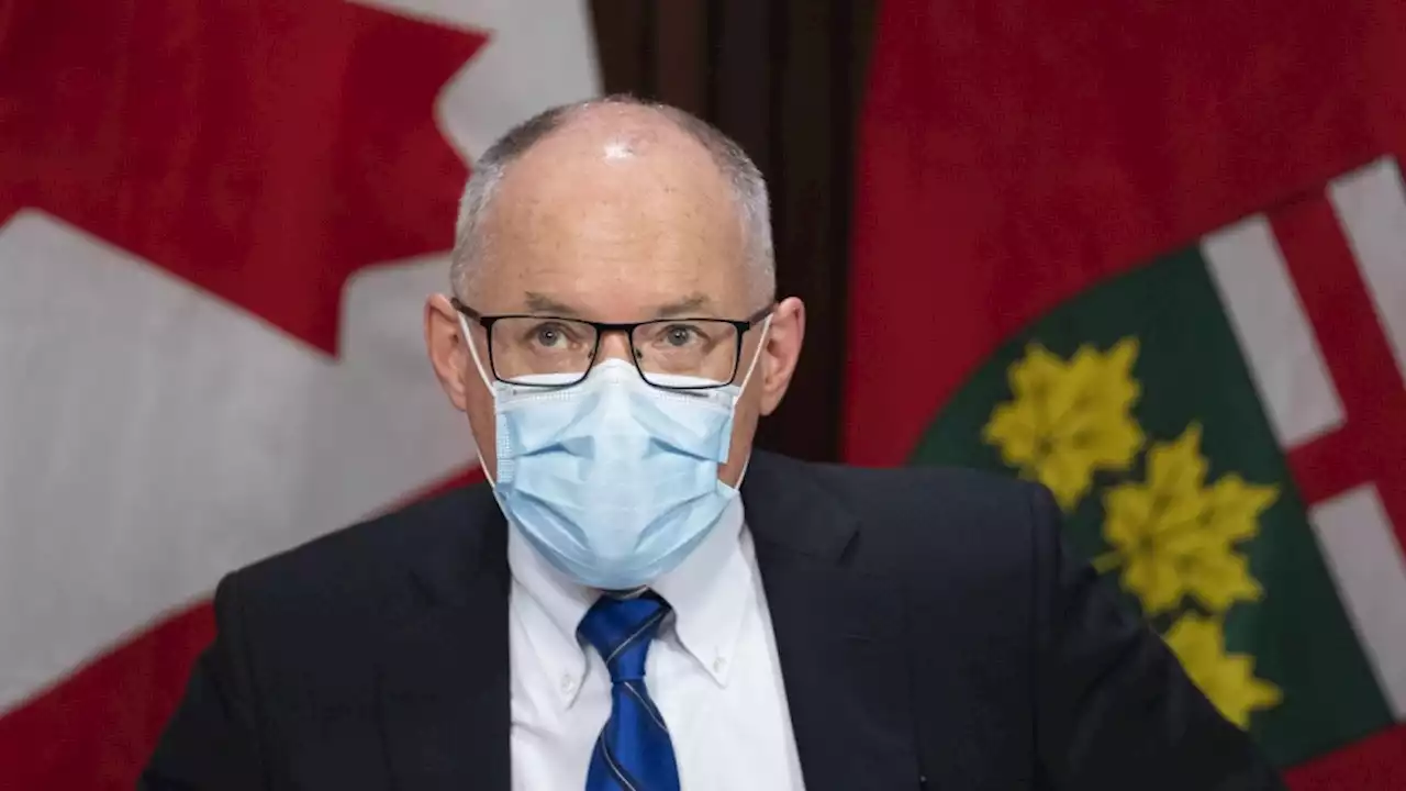 Ontario's top doctor 'strongly' recommends masking indoors