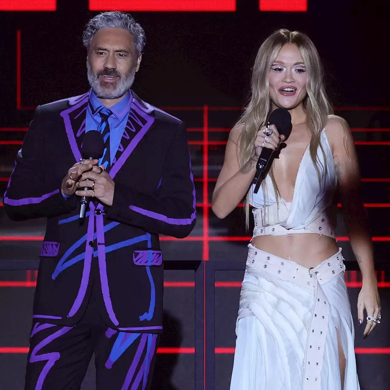 Rita Ora and Taika Waititi Co-Host the 2022 MTV EMAs Months After Marriage News - E! Online