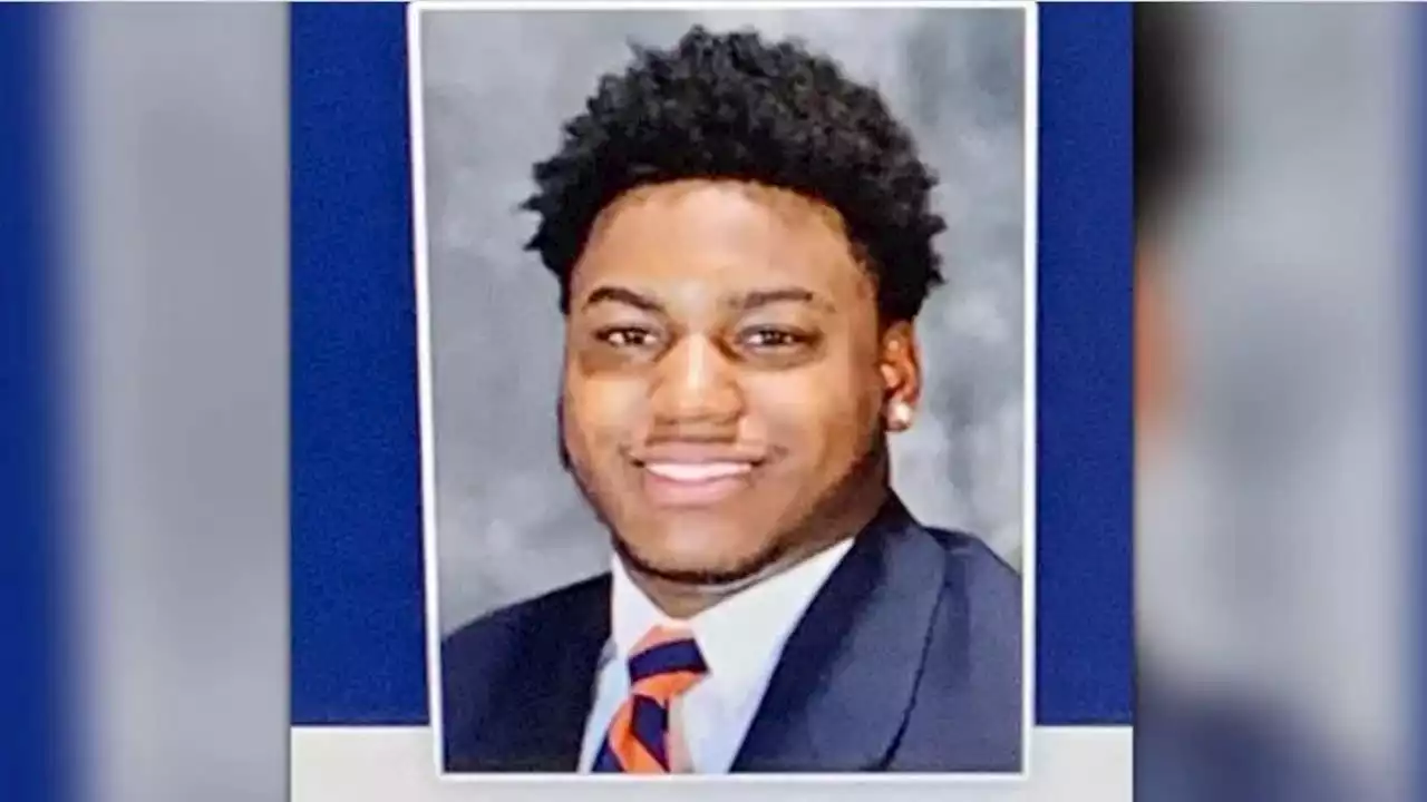 3 killed, 2 wounded in shooting at University of Virginia, former football player named as suspect