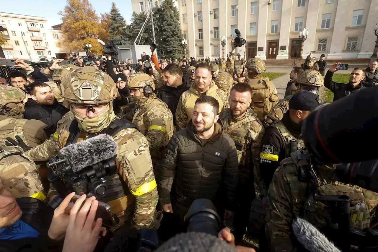 Zelenskiy visits Kherson after Russian retreat