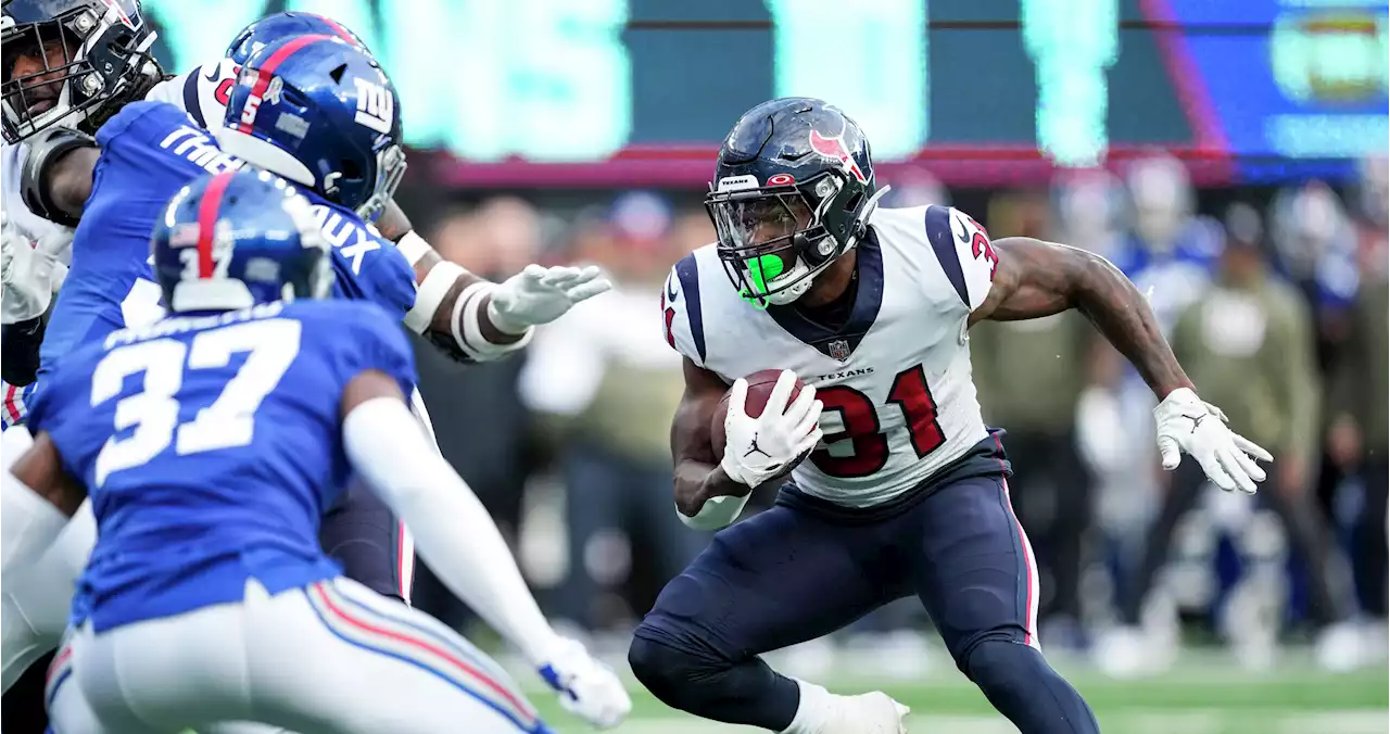 Texans running back Dameon Pierce picks up some steam in offensive rookie of the year race