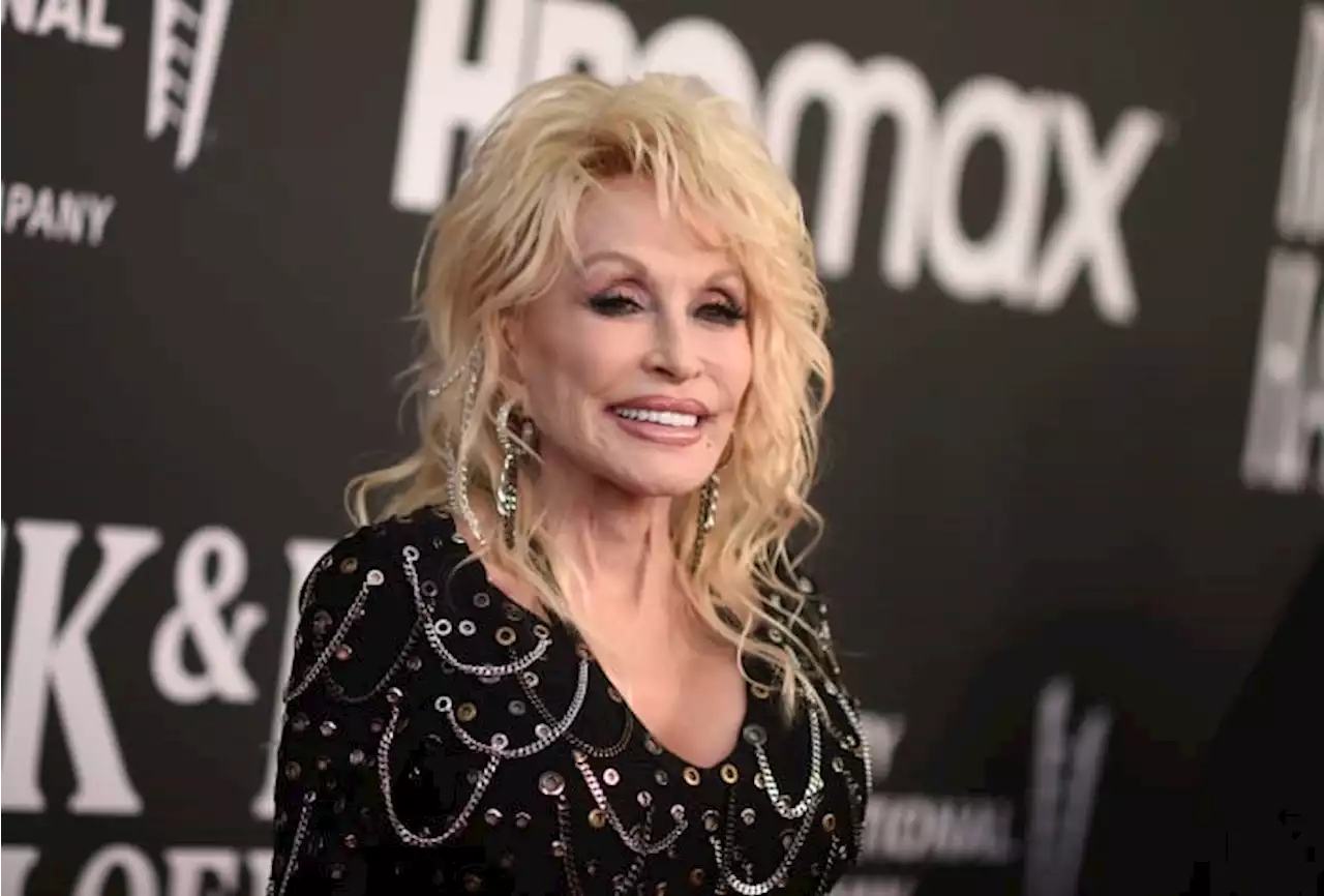 Dolly Parton receives $100M award from Jeff Bezos: ‘She gives with her heart’