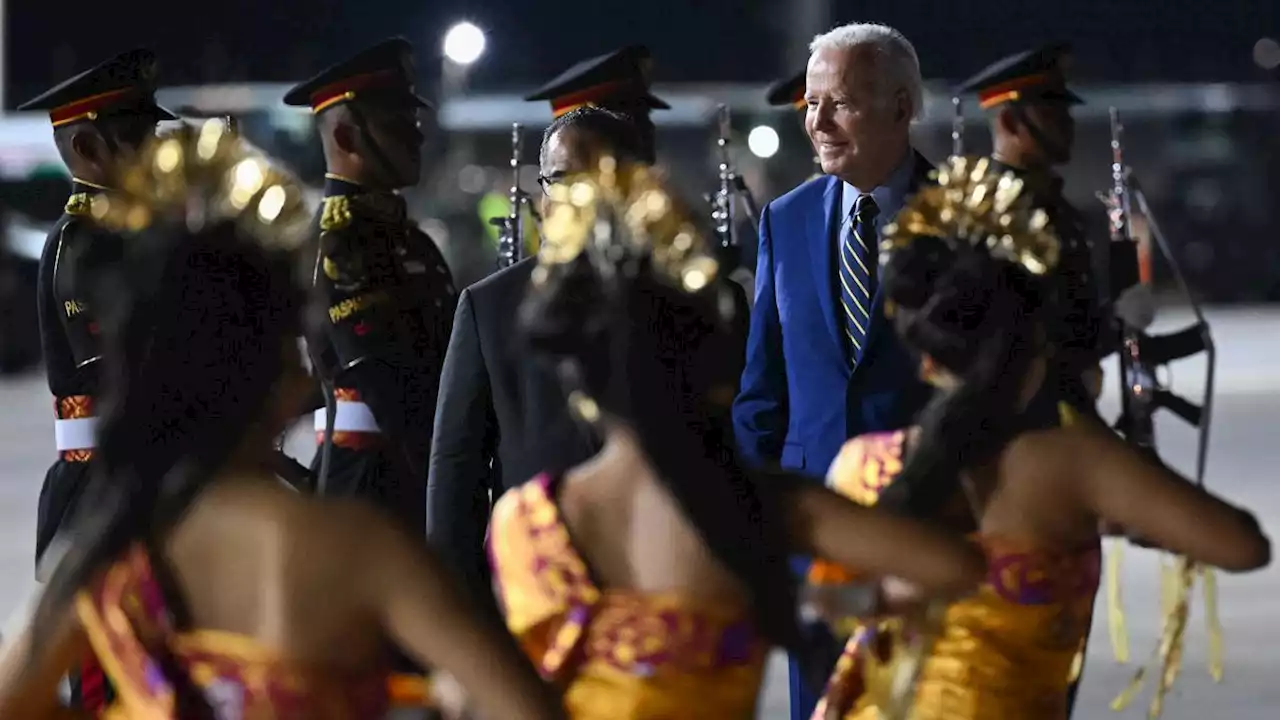 Joe Biden Terpukau Tari Pendet Saat Tiba di Bali untuk Hadiri KTT G20