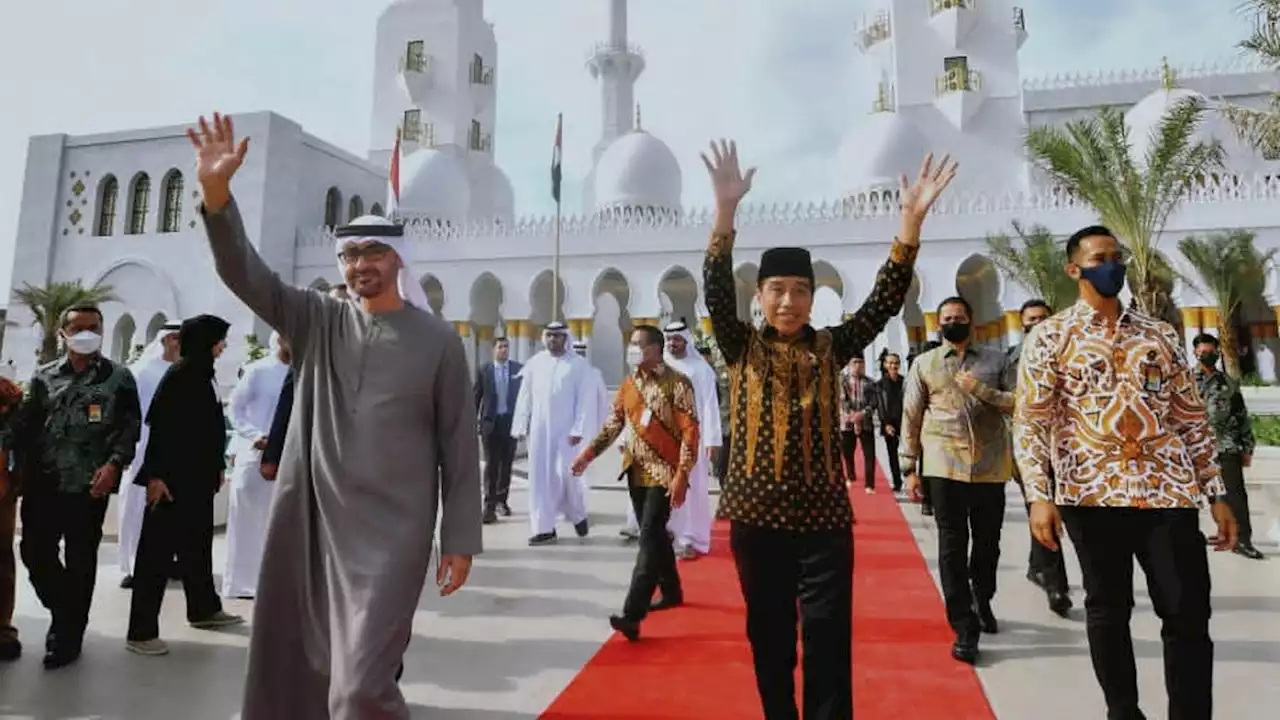 Jokowi dan MBZ Resmikan Masjid Raya Sheikh Zayed di Solo