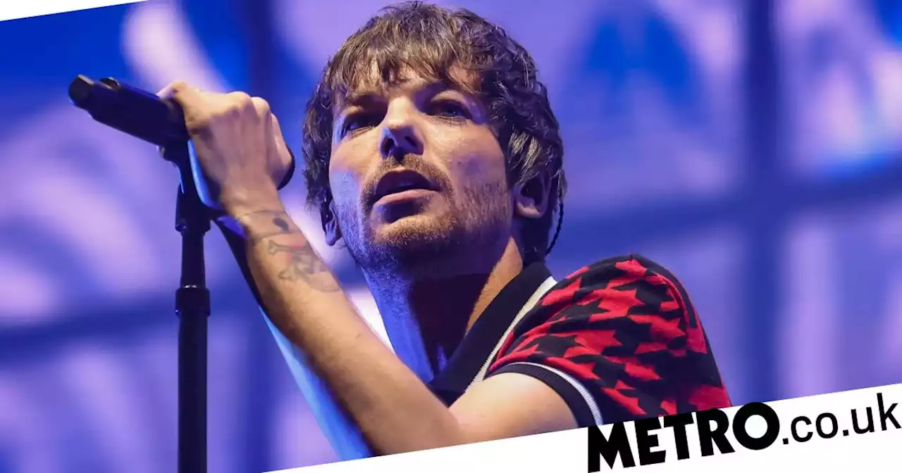 Louis Tomlinson leads close race for his first solo number 1 against Springsteen