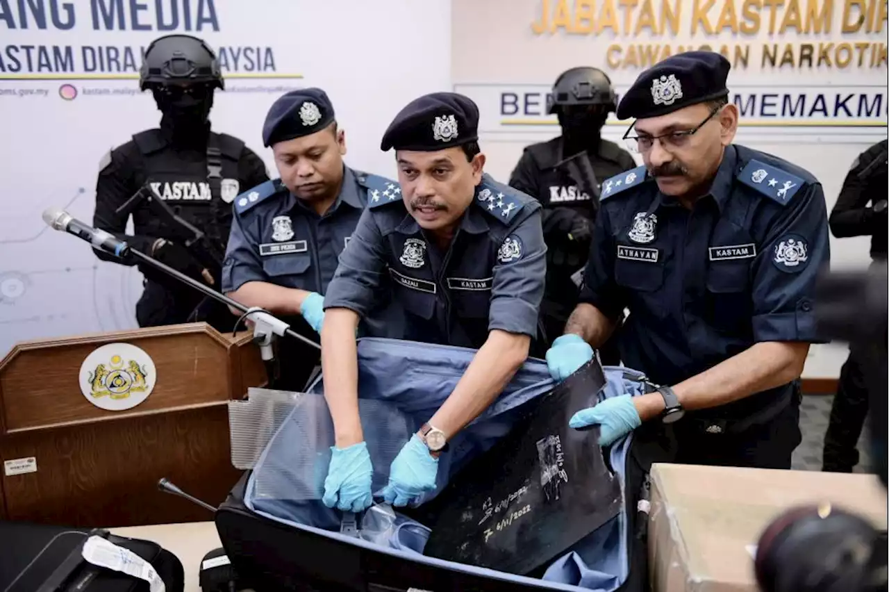 Kastam tahan wanita seludup kokain RM1.34 juta di KLIA | The Malaysian Insight