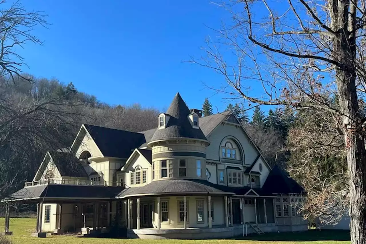 A federal investigation put construction of a rural Pennsylvania Victorian mansion on pause for 20 years. Now it’s on the market.